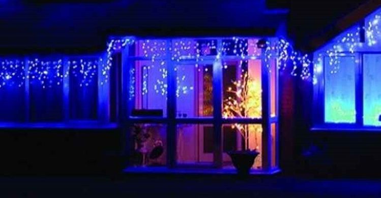 Новогодняя гирлянда Бахрома 300 LED, Голубой свет 14 м + Ночной датчик