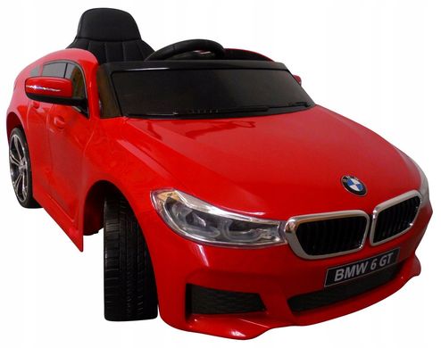 Автомобіль BMW 6GT червона