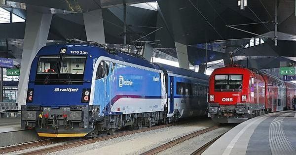 Piko 57179, Taurus Railjet с 3 пассажирскими вагонами, CD, масштаб H0